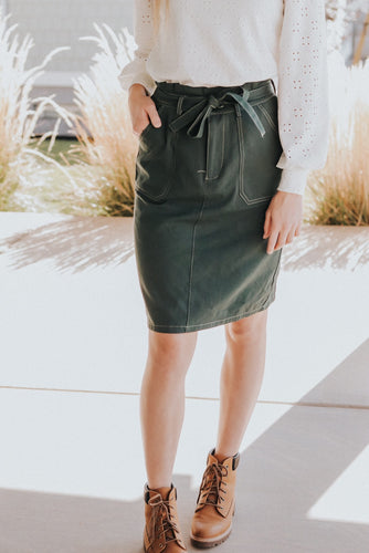 Debbie skirt in Hunter Green