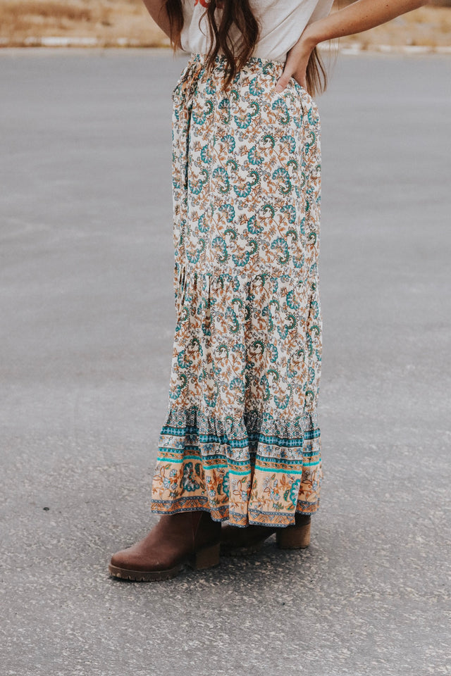 Leo Skirt in Beige